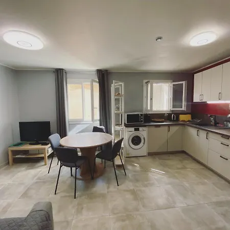 La Maison De Rose *
